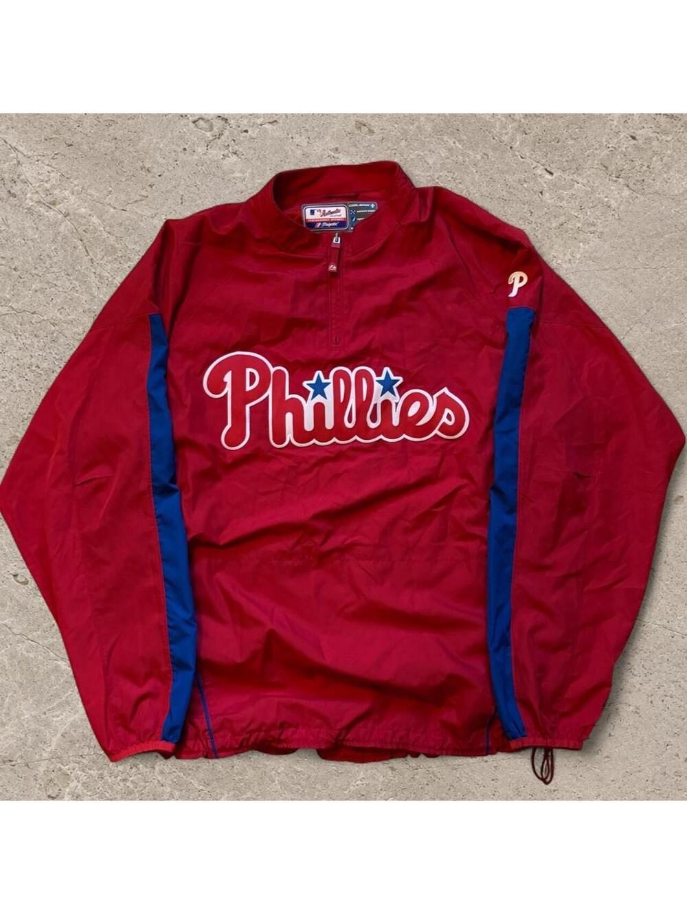 Beautiful vintage early 2000s Philadelphia Phillies jacket
